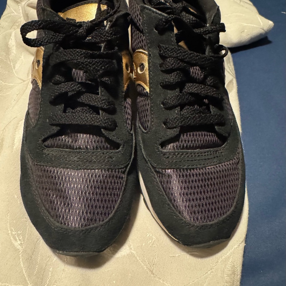 Saucony Black and Gold Jazz - S1044-521